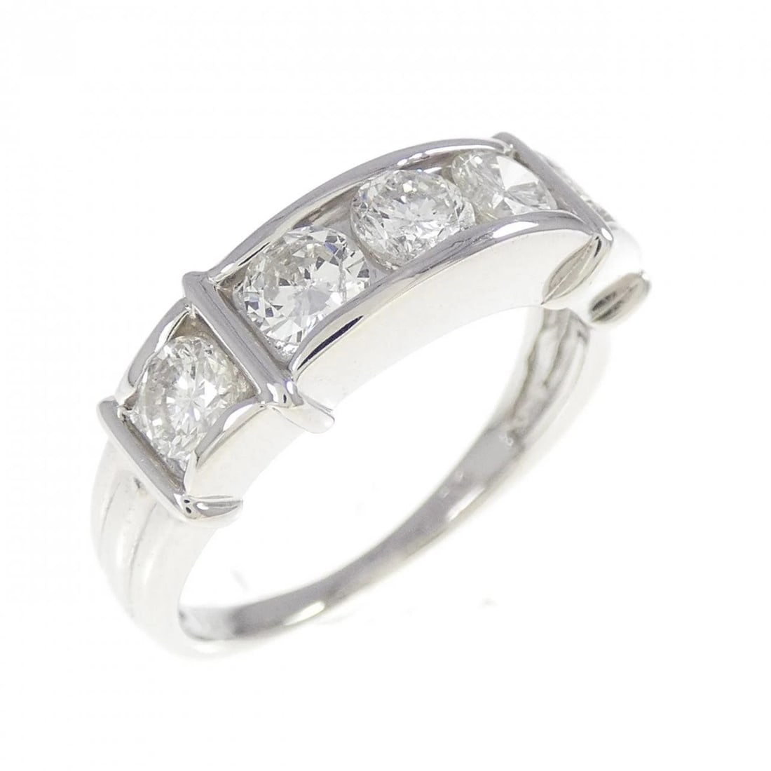 PT900 DIAMOND RING: PT900 Diamond Ring Brand: Unbranded Type: Ring Material: Platinum 900, Main Stone/Creation Natural Color: platinum Size: 7 (US size) Accessories: None Accessories Notice: When purchasing p