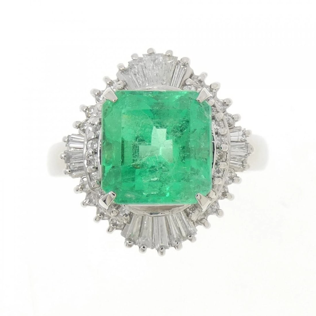 PT900 EMERALD RING - 2