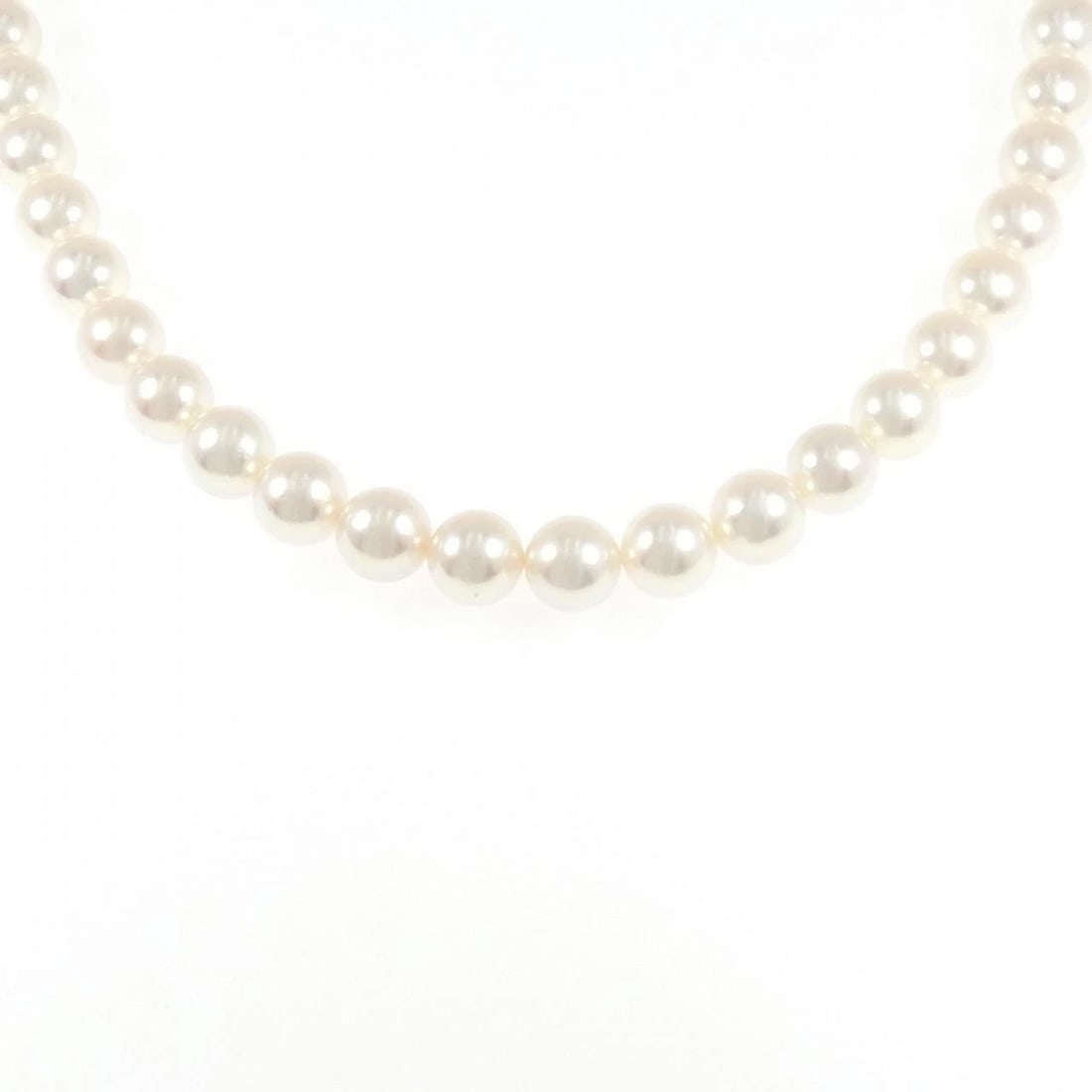 TASAKI AKOYA PEARL NECKLACE: TASAKI Akoya Pearl Necklace Brand: TASAKI Type: Necklace Material: 925 Silver, Main Stone/Creation Akoya Pearl Color: Silver Size: 43cm,Actual Size Chain maximum width approx.: 9mm 