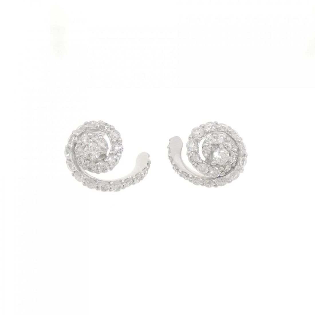 K18WG DIAMOND EARRINGS: K18WG Diamond Earrings Brand: Unbranded Type: Earrings Material: K18 White Gold, Main Stone/Creation Natural Color: white gold Size: HxW: 11.5mmx12.6mm Accessories: None Accessories Notice: