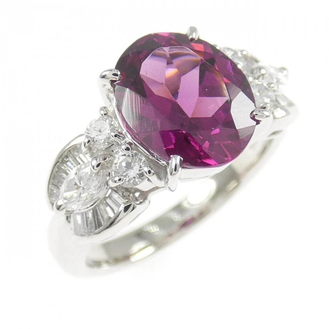 PT900 GARNET RING (1 of 2)