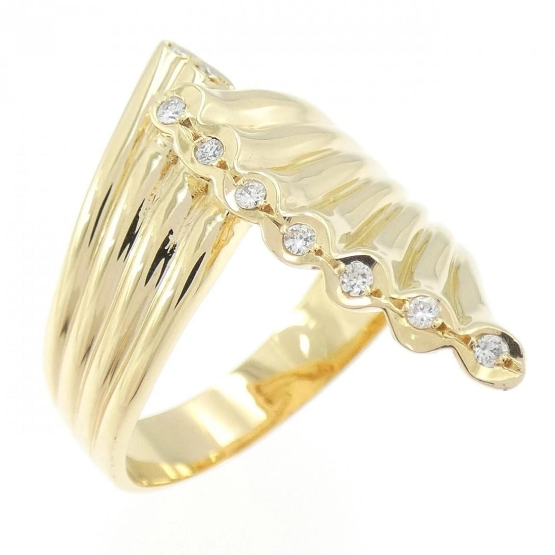 K18YG DIAMOND RING: K18YG Diamond Ring Brand: Unbranded Type: Ring Material: K18 Yellow Gold, Main Stone/Creation Natural Color: yellow gold Size: 9.5US Accessories: None Accessories Notice: When purchasing p