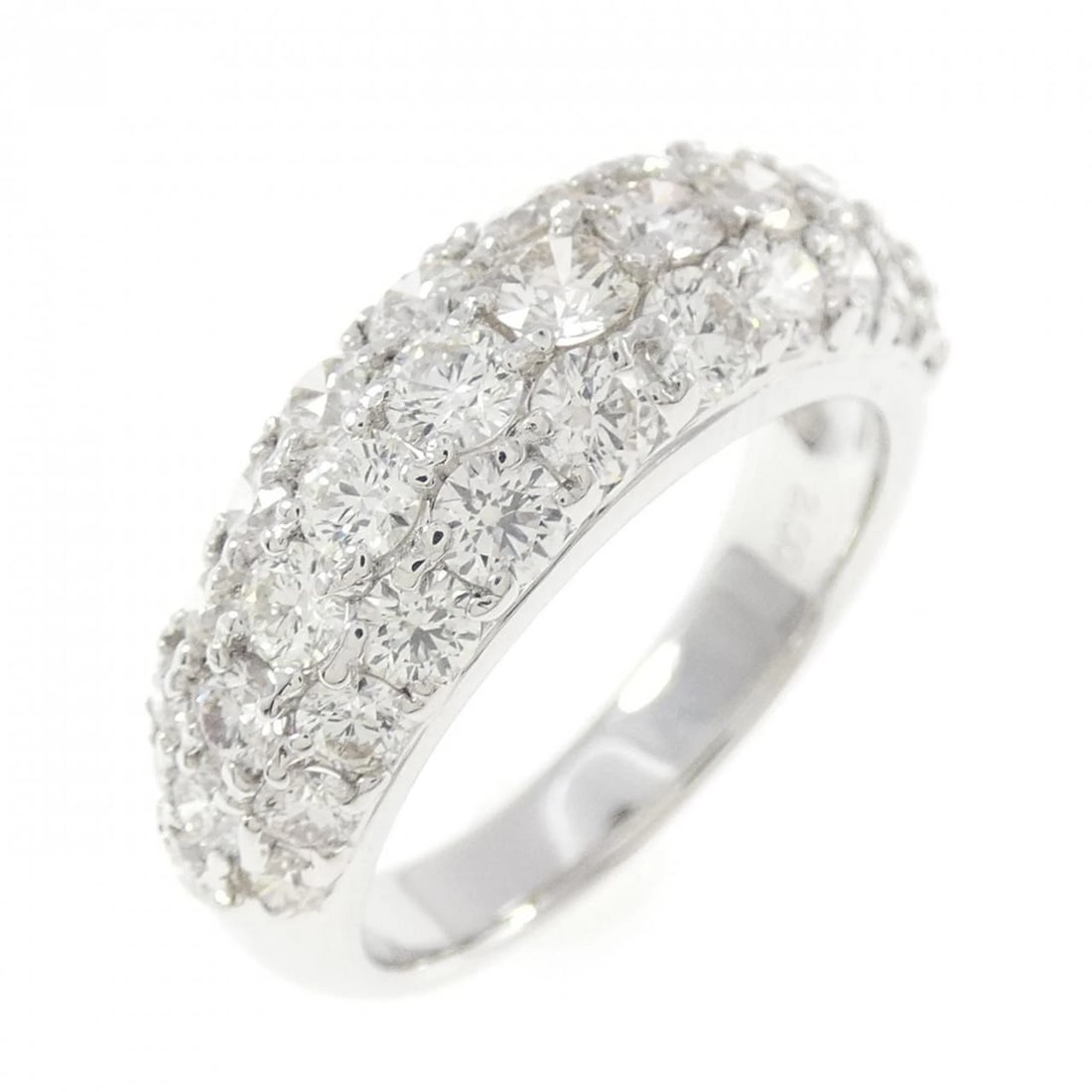 K18WG PAVE DIAMOND RING: K18WG Pave Diamond Ring Brand: Unbranded Type: Ring Material: K18 White Gold, Main Stone/Creation Natural Color: white gold Size: 6.5US Accessories: None Accessories Notice: When purchasin