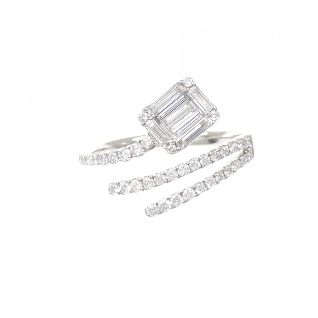K18WG DIAMOND RING - 2