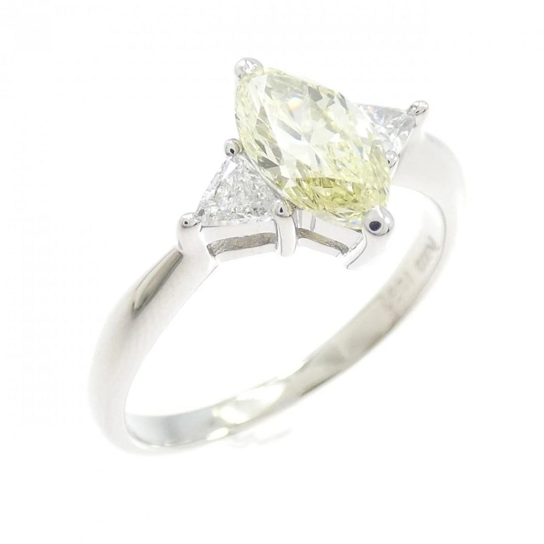 PT900 DIAMOND RING: PT900 Diamond Ring Brand: Unbranded Type: Ring Material: Platinum 900, Main Stone/Creation Natural Color: platinum Size: 8.5US Accessories: None Accessories Notice: When purchasing pre-owned