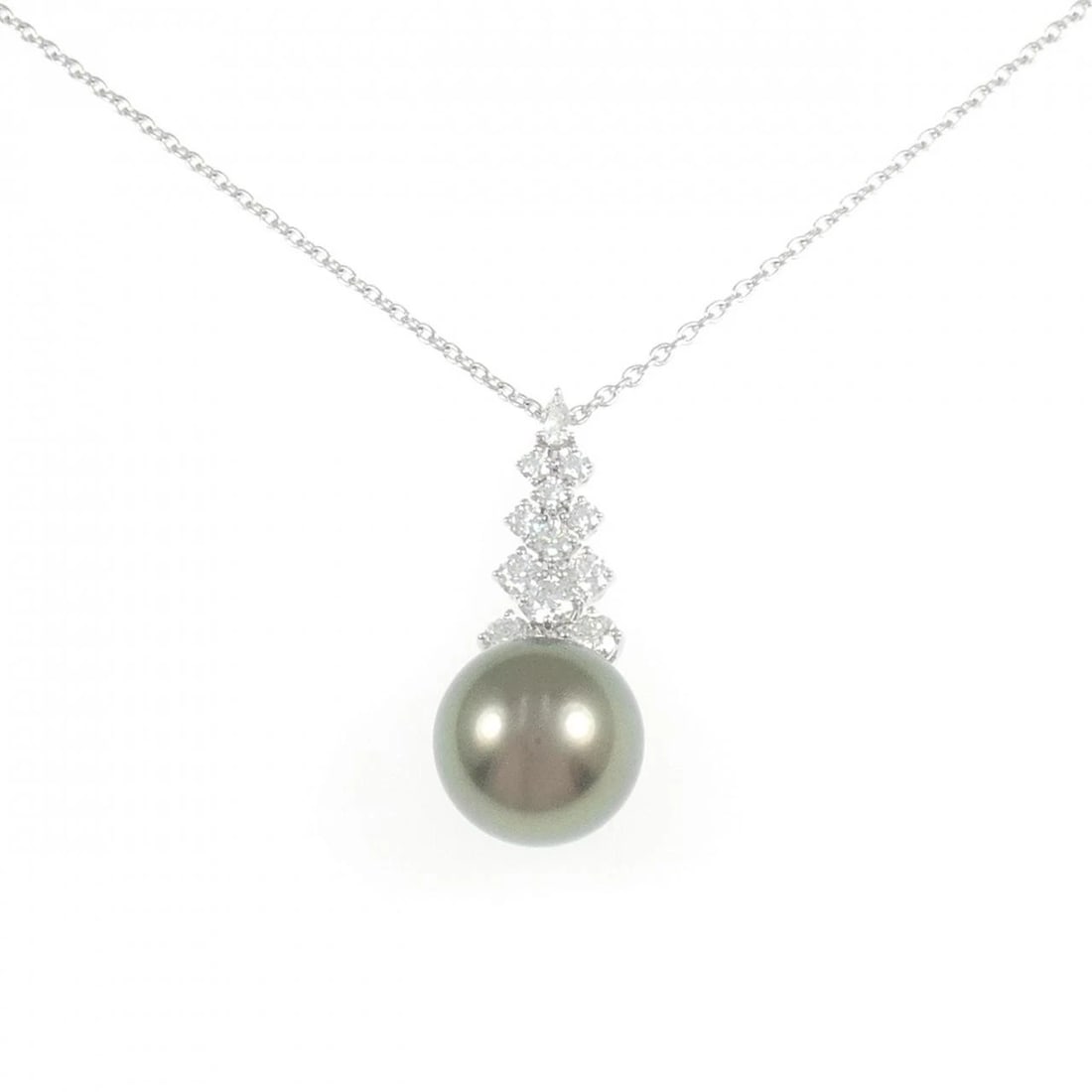 MIKIMOTO BLACK PEARL NECKLACE: Mikimoto Black Pearl Necklace Brand: MIKIMOTO Type: Mikimoto Necklace Material: K18 white gold, Main Stone/Creation Black Pearl Color: white gold Size: 60cm,Actual Size Pendant length approx.