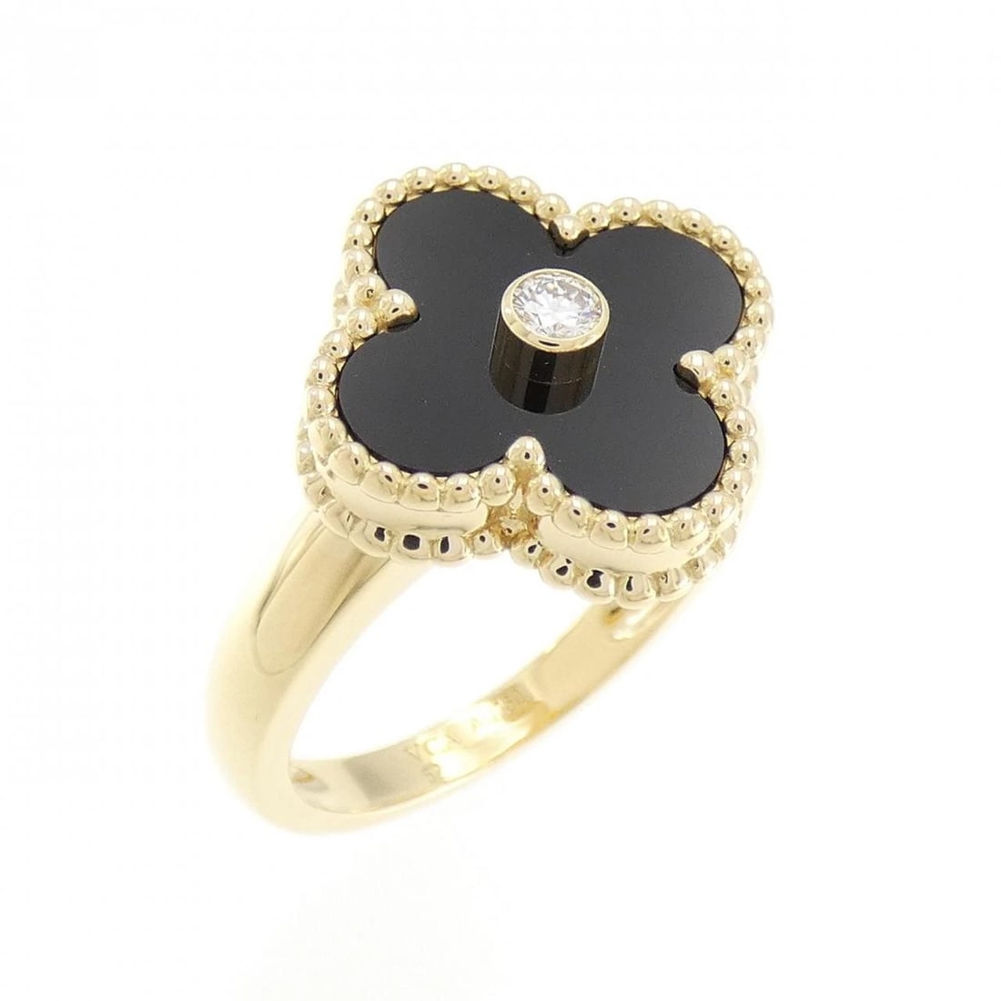 VAN CLEEF & ARPELS ALHAMBRA RING: Van Cleef & Arpels Alhambra Ring Brand: Van Cleef & Arpels Type: Ring Material: 750 yellow gold, Main Stone/Creation Onyx Color: Yellow Gold Size: US7 Accessories: None Accessories Notice:
