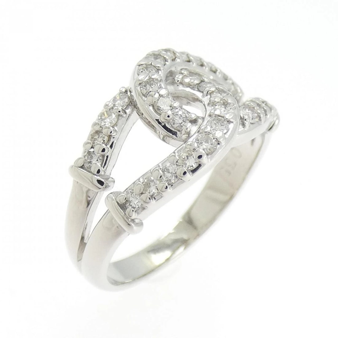 PT900 DIAMOND RING: PT900 Diamond Ring Brand: Unbranded Type: Ring Material: Platinum 900, Main Stone/Creation Natural Color: platinum Size: 5.5US Accessories: None Accessories Notice: When purchasing pre-owned