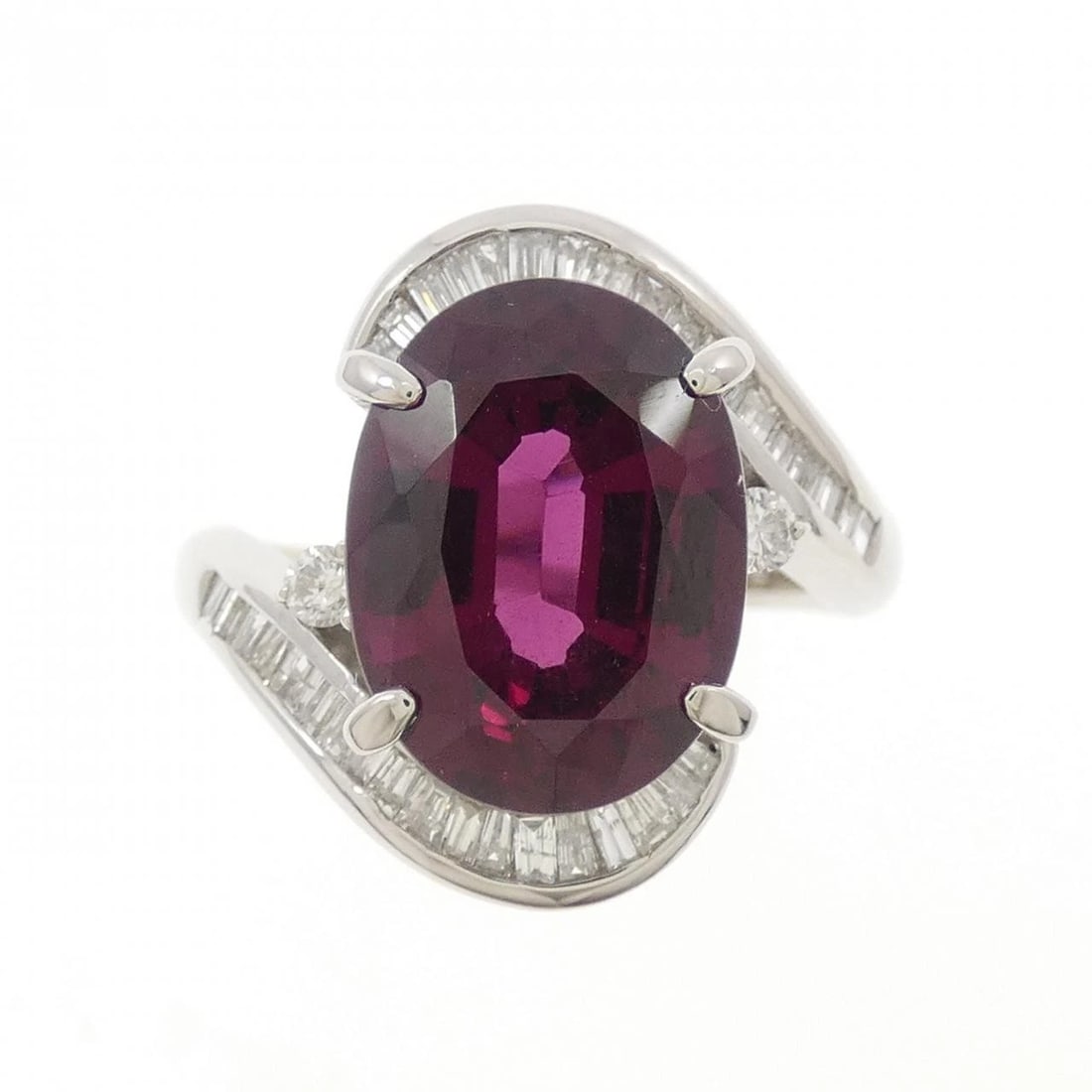 PT900 GARNET RING - 2