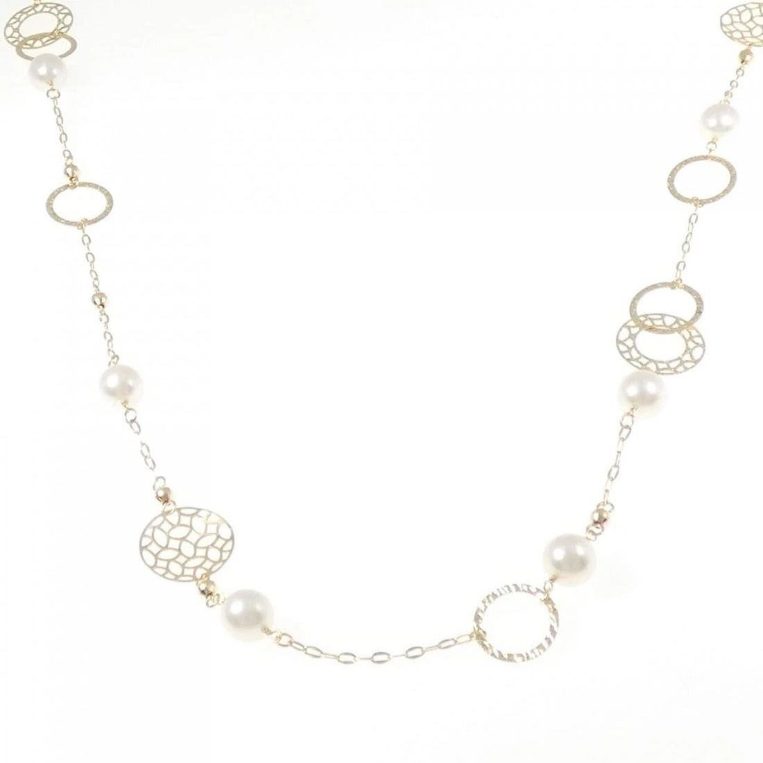 K18YG AKOYA PEARL NECKLACE: K18YG Akoya Pearl Necklace Brand: Unbranded Type: Necklace Material: K18 Yellow Gold, Main Stone/Creation Akoya Pearl Color: Yellow Gold Size: 81cmActualSize Diameter: 12.7mm Chain Max. W: