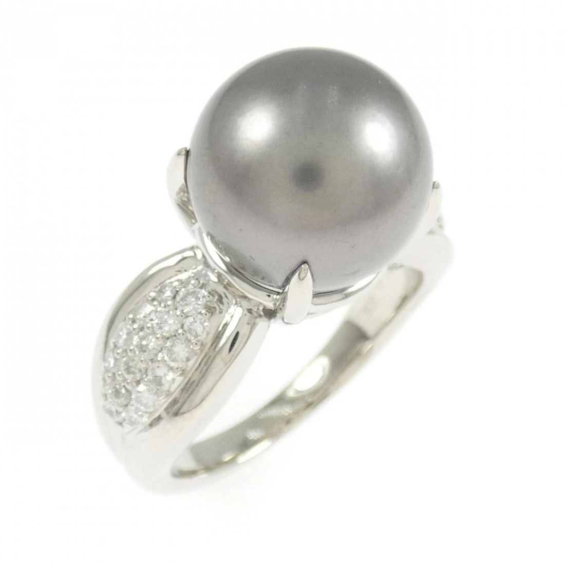 PT900 BLACK PEARL RING: PT900 Black Pearl Ring Brand: Unbranded Type: Ring Material: Platinum 900, Main Stone/Creation black pearl Color: platinum Size: 6.5 (US size) Accessories: None Accessories Notice: When pu