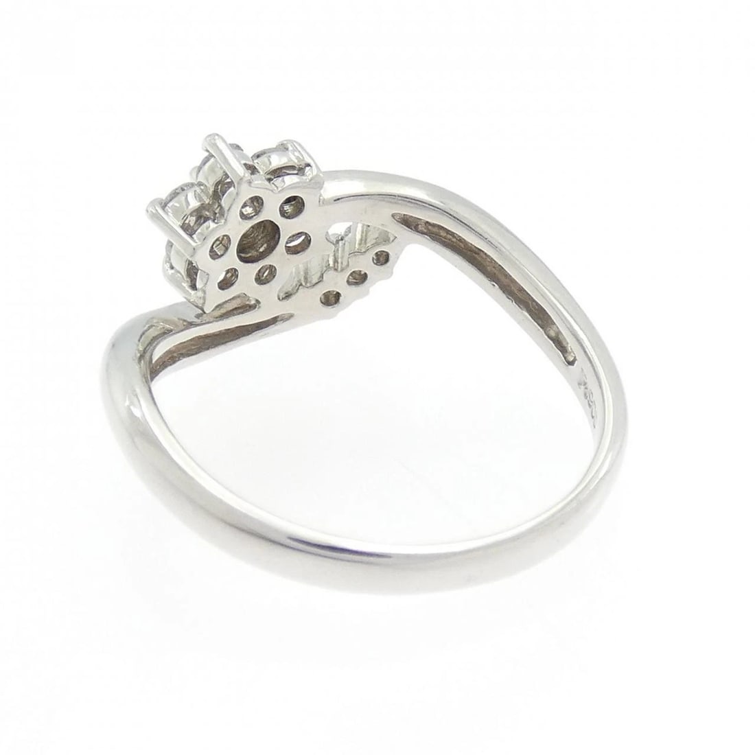 PT900 FLOWER DIAMOND RING - 3