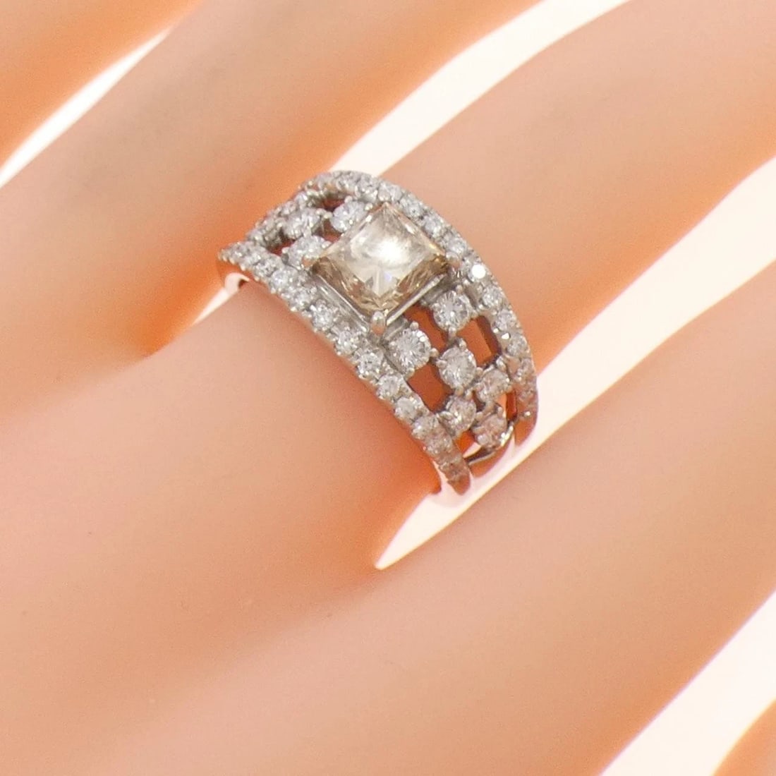 PT900 DIAMOND RING - 4