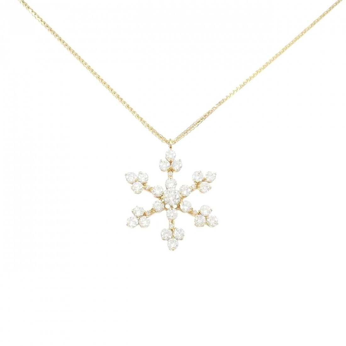 K18YG SNOW FLAKE DIAMOND NECKLACE: K18YG Snow Flake Diamond Necklace Brand: Unbranded Type: Necklace Material: K18 Yellow Gold, Main Stone/Creation Natural Color: yellow gold Size: 46cmPendant top H x W: 24.2mmx19.4mm Chain