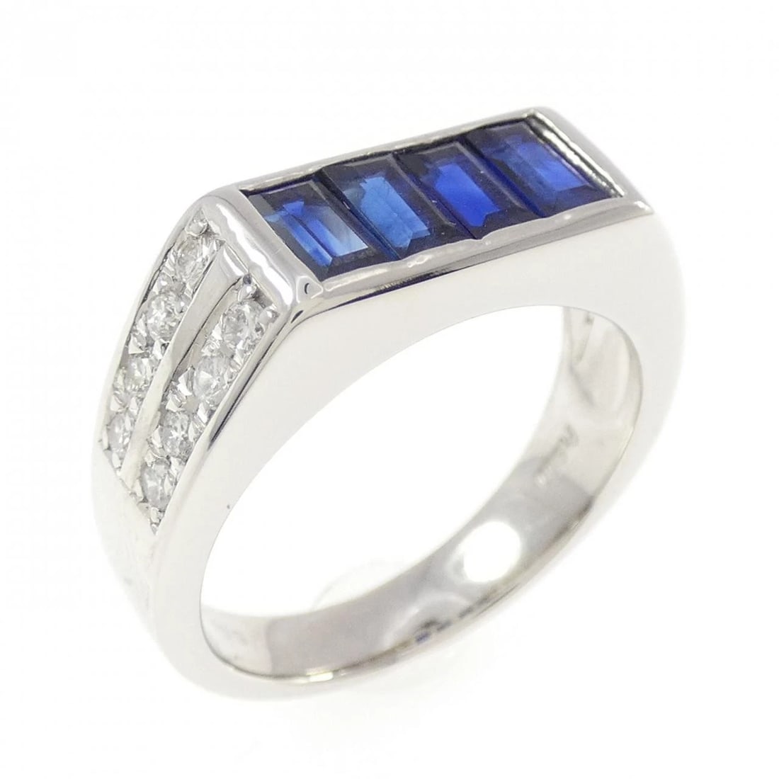 PT900 DIAMOND RING: PT900 Diamond Ring Brand: Unbranded Type: Ring Material: Platinum 900, Main Stone/Creation Natural Color: platinum Size: 6-6.5US Accessories: None Accessories Notice: When purchasing