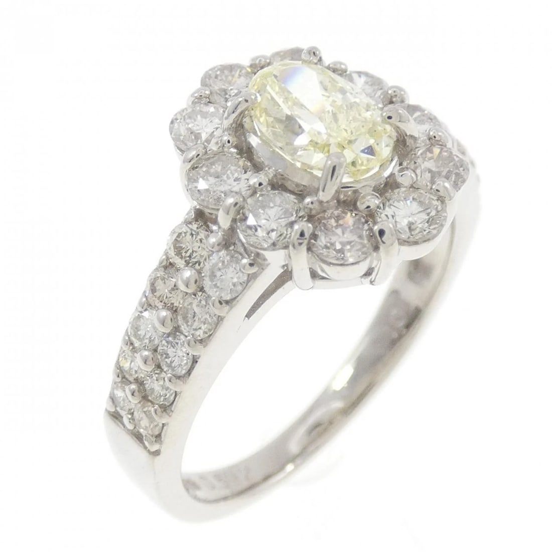 PT900 DIAMOND RING: PT900 Diamond Ring Brand: Unbranded Type: Ring Material: Platinum 900, Main Stone/Creation Natural Color: platinum Size: 5.5-6US Accessories: None Accessories Notice: When purchasing