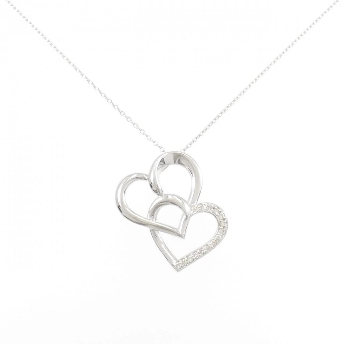 K18WG HEART DIAMOND NECKLACE: K18WG Heart Diamond Necklace Brand: Unbranded Type: Necklace Material: K18 White Gold, Main Stone/Creation Natural Color: white gold Size: 45cmPendant top H x W: 21.9mmx20.9mm Chain Max. W: