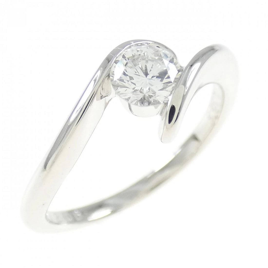 PT DIAMOND RING: PT Diamond Ring Brand: Unbranded Type: Ring Material: Platinum, Main Stone/Creation Natural Color: Platinum Size: 6.5US Accessories: None Accessories Notice: When purchasing pre-owned good