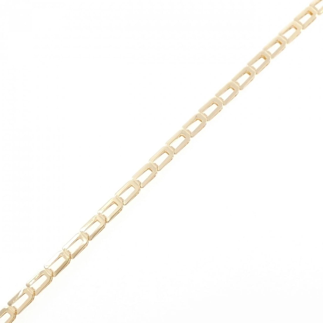 K18YG BRACELET: K18YG Bracelet Brand: Unbranded Type: Bracelet Material: K18 Yellow Gold, Main Stone/Creation Natural Color: yellow gold Size: 18cm ActualSizeMax W: 3.6mm Accessories: None Accessories