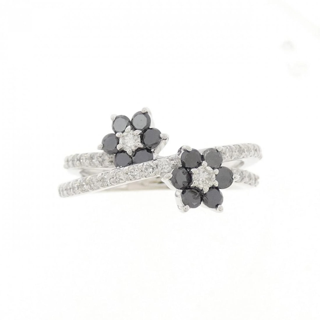 K18WG FLOWER DIAMOND RING - 2