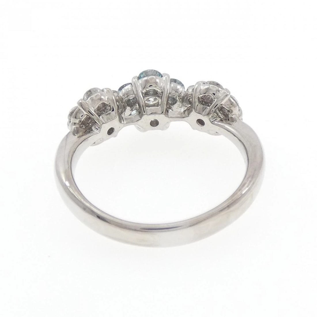 K18WG FLOWER DIAMOND RING - 3