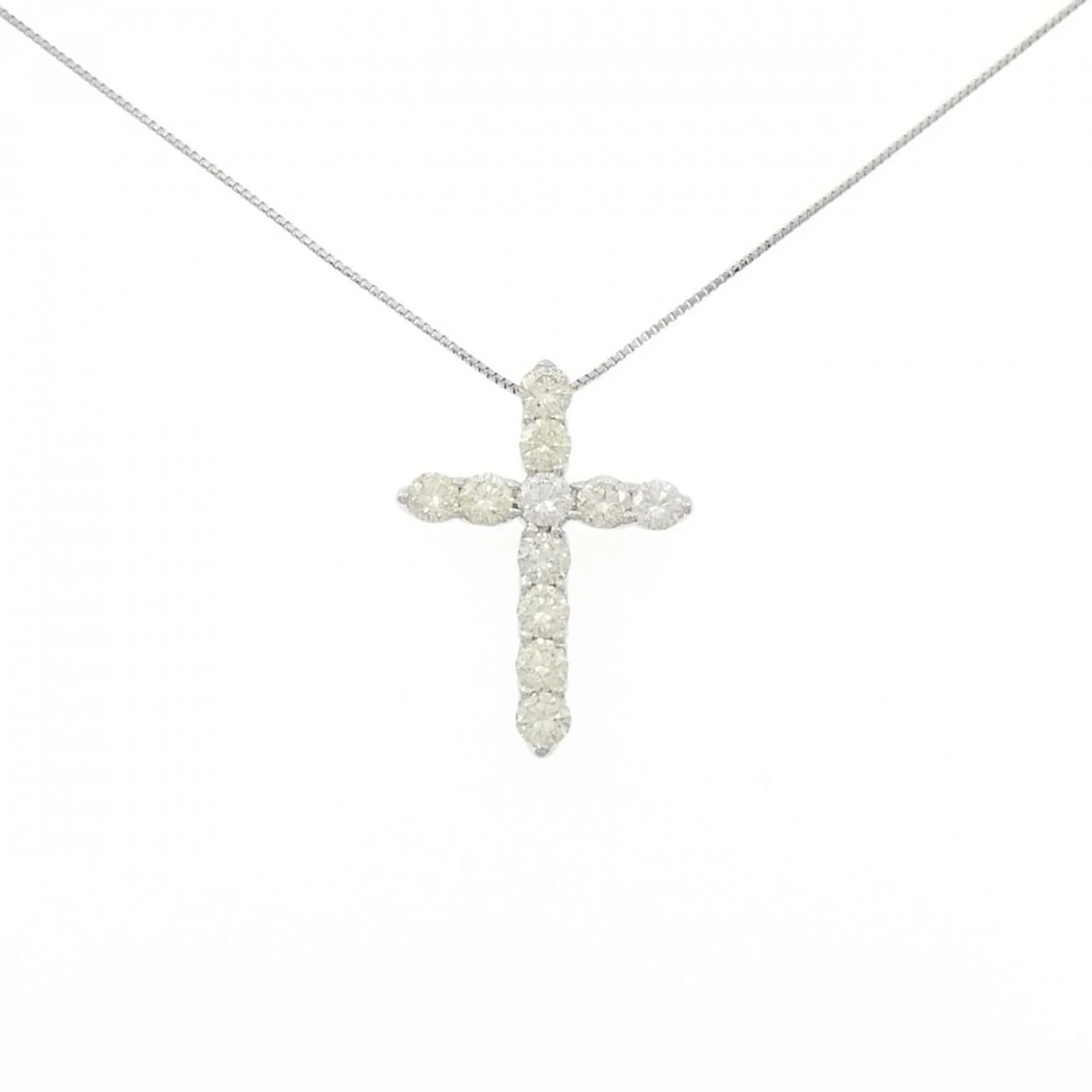 PT900 PT850 CROSS DIAMOND NECKLACE: PT900 PT850 Cross Diamond Necklace Brand: Unbranded Type: Necklace Material: Platinum 900 Platinum 850, Main Stone/Creation Natural Color: Silver Size: 44cmActualSize Pendant top H x W: