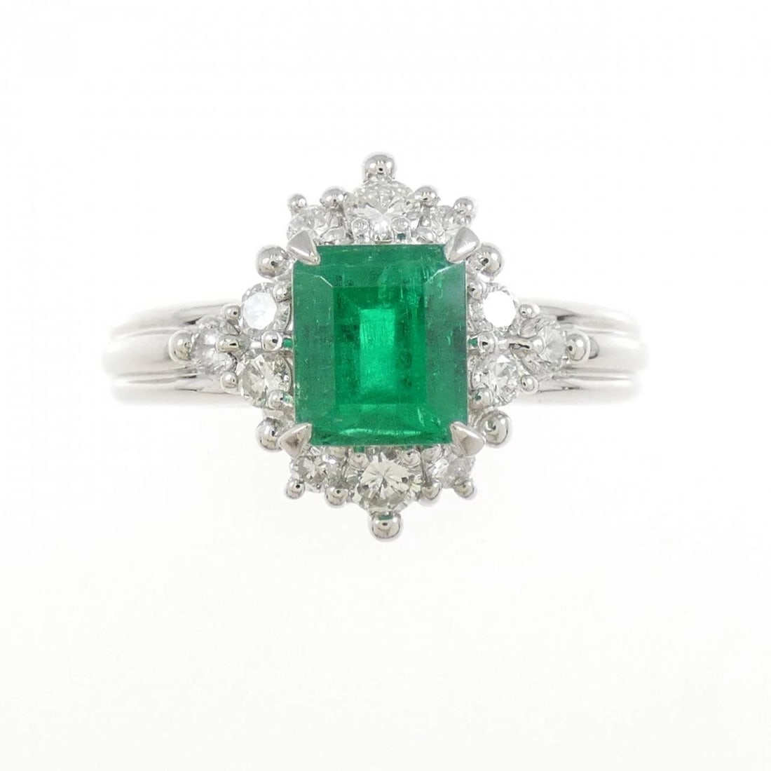 PT900 EMERALD RING - 2