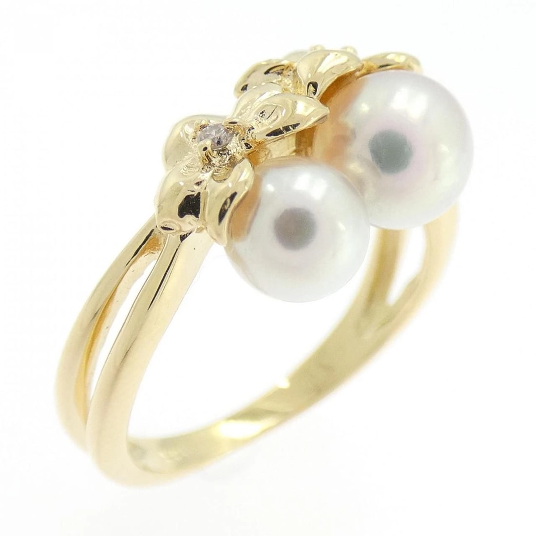 K18YG FLOWER AKOYA PEARL RING: K18YG Flower Akoya Pearl Ring Brand: Unbranded Type: Ring Material: K18 Yellow Gold, Main Stone/Creation akoya pearl Color: yellow gold Size: 4.5-5US Accessories: None Accessories Notice: