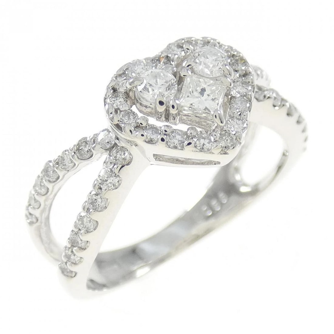 K18WG HEART DIAMOND RING: K18WG Heart Diamond Ring Brand: Unbranded Type: Ring Material: K18 White Gold, Main Stone/Creation Natural Color: white gold Size: 5.5US Accessories: None Accessories Notice: When purchasing