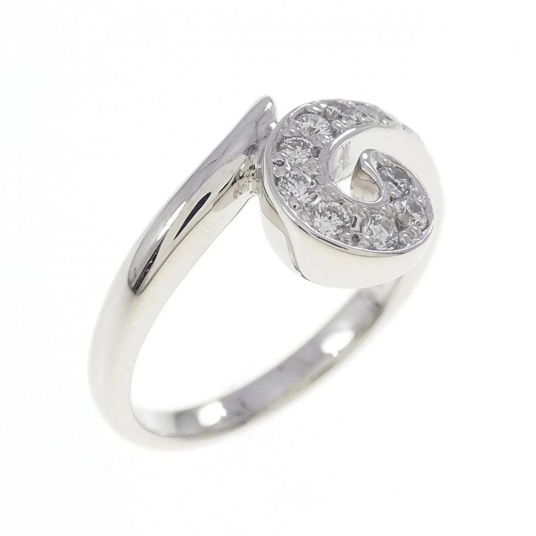 PT900 DIAMOND RING: PT900 Diamond Ring Brand: Unbranded Type: Ring Material: Platinum 900, Main Stone/Creation Natural Color: Platinum Size: 3.5-4US Accessories: None Accessories Notice: When purchasing pre-o