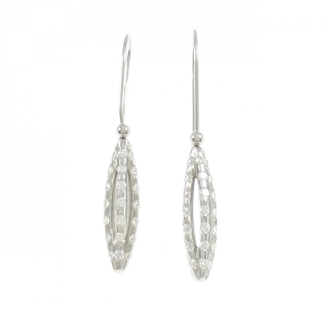 750WG DIAMOND EARRINGS: 750WG Diamond Earrings Brand: Unbranded Type: Earrings Material: 750 White Gold, Main Stone/Creation Natural Color: white Gold Size: ActualSize HxW: 25.4mmx6.1mm Accessories: None Accessories