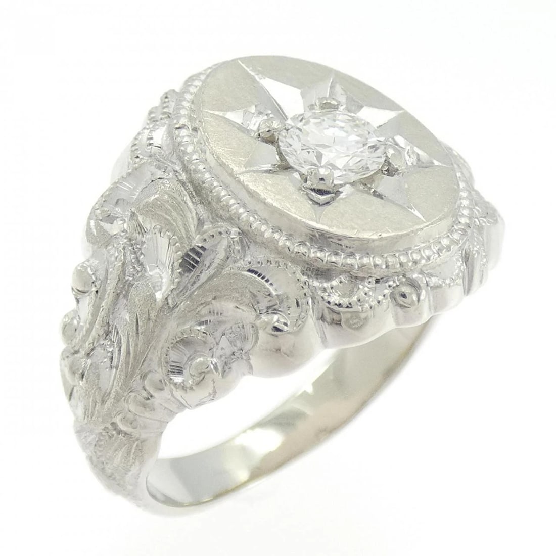 PT900 DIAMOND RING: PT900 Diamond Ring Brand: Unbranded Type: Ring Material: Platinum 900, Main Stone/Creation Natural Color: platinum Size: 8.5 (US size) Accessories: None Accessories Notice: When purchasing