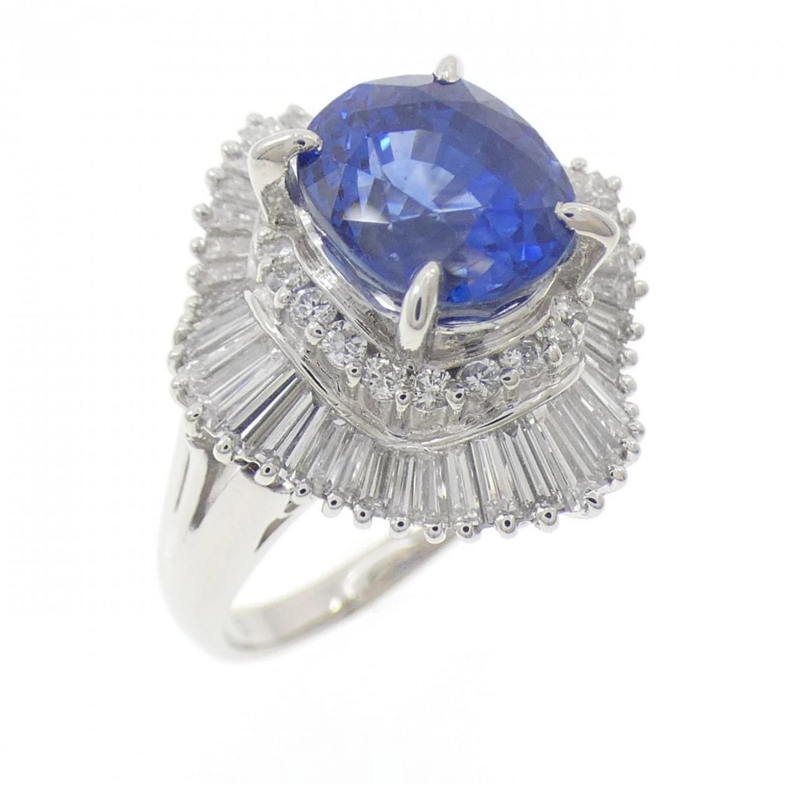 PT900 SAPPHIRE RING: PT900 Sapphire Ring Brand: Unbranded Type: Ring Material: Platinum 900, Main Stone/Creation SapphireSide Stone Natural Color: Silver Size: 5.5 -6 (US size) Accessories: None Accessories