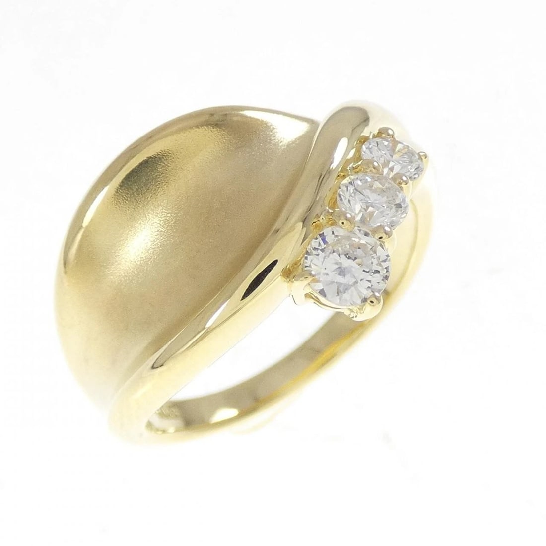 K18YG DIAMOND RING: K18YG Diamond Ring Brand: Unbranded Type: Ring Material: K18 Yellow Gold, Main Stone/Creation Natural Color: yellow gold Size: 6.5US Accessories: None Accessories Notice: When purchasing