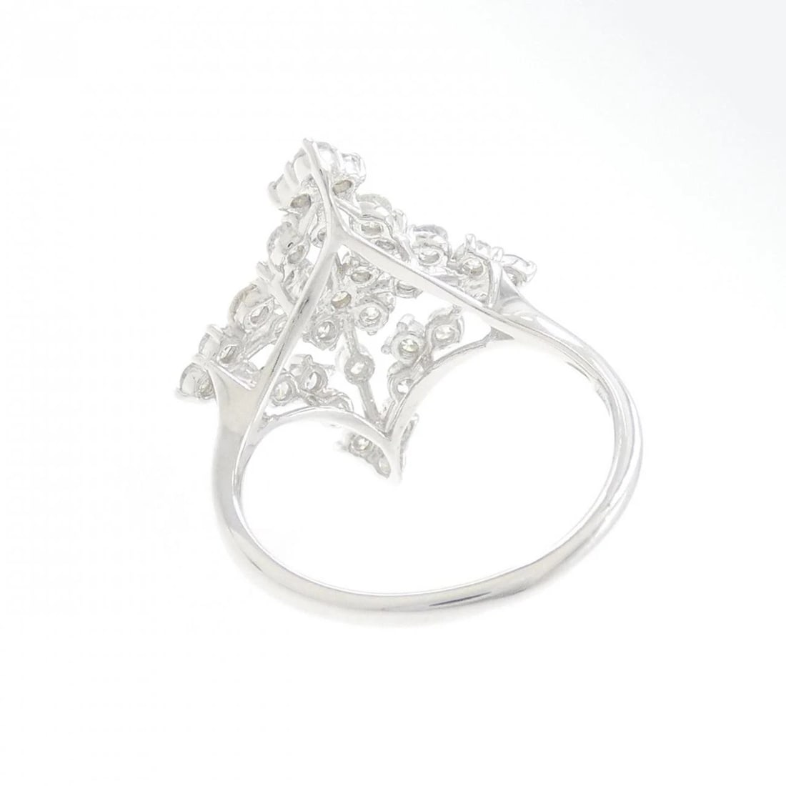 K18WG DIAMOND RING - 3
