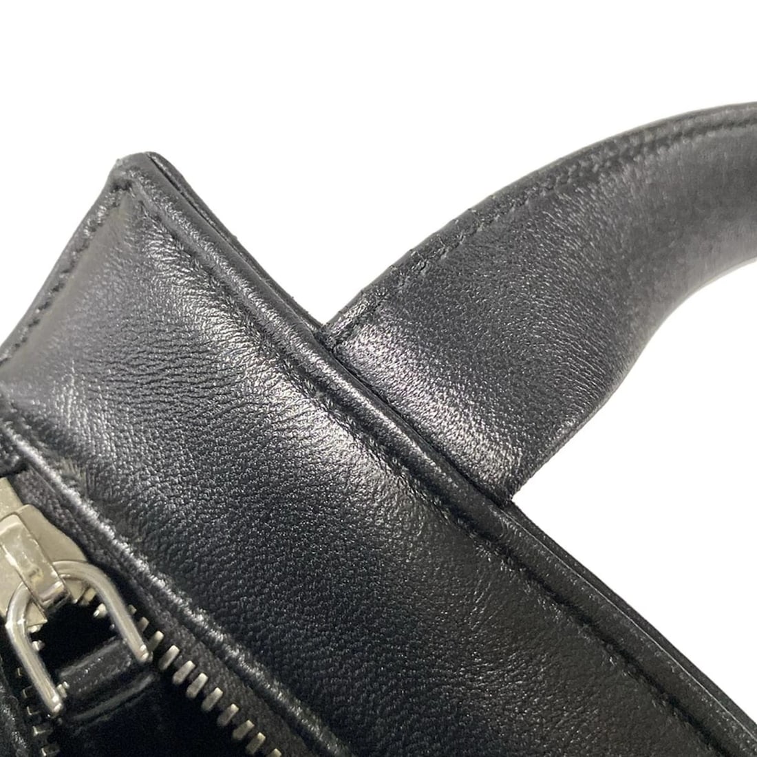 PRADA - BLACK LEATHER HANDBAG - 10