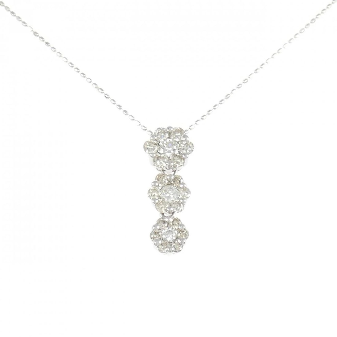 K18WG FLOWER DIAMOND NECKLACE: K18WG Flower Diamond Necklace Brand: Unbranded Type: Necklace Material: K18 White Gold, Main Stone/Creation Natural Color: white gold Size: 40cm ActualSizePendant top H x W: 20.6mmx7.3mm Chain