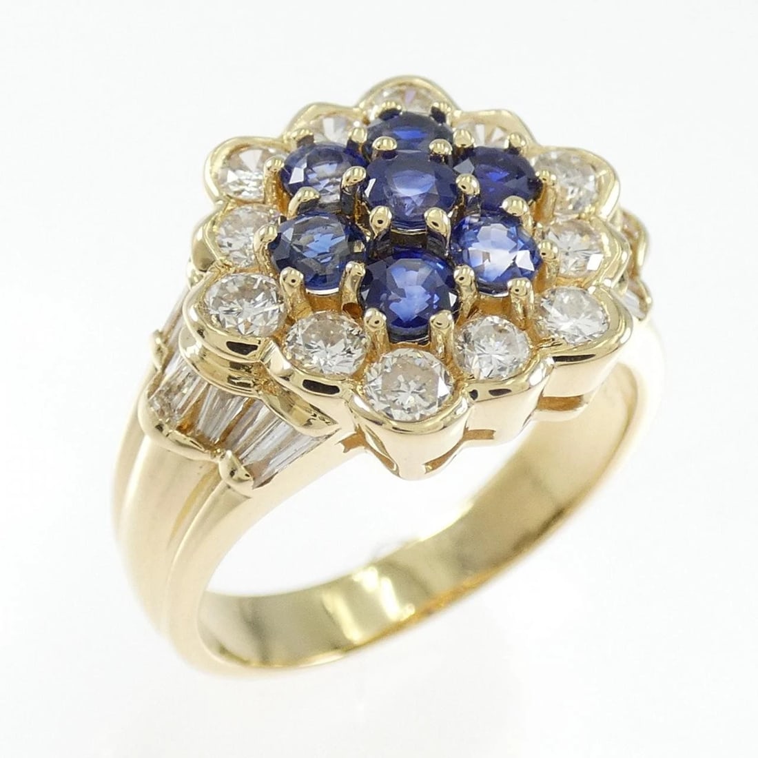 K18YG SAPPHIRE RING: K18YG Sapphire Ring Brand: Unbranded Type: Ring Material: K18 Yellow Gold, Main Stone/Creation SapphireSide Stone Natural Color: Yellow Gold Size: 6.5-7 (US size) Accessories: None