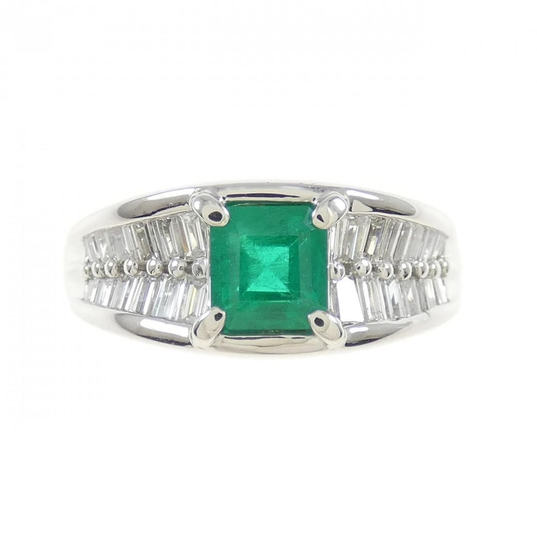 PT900 EMERALD RING - 2
