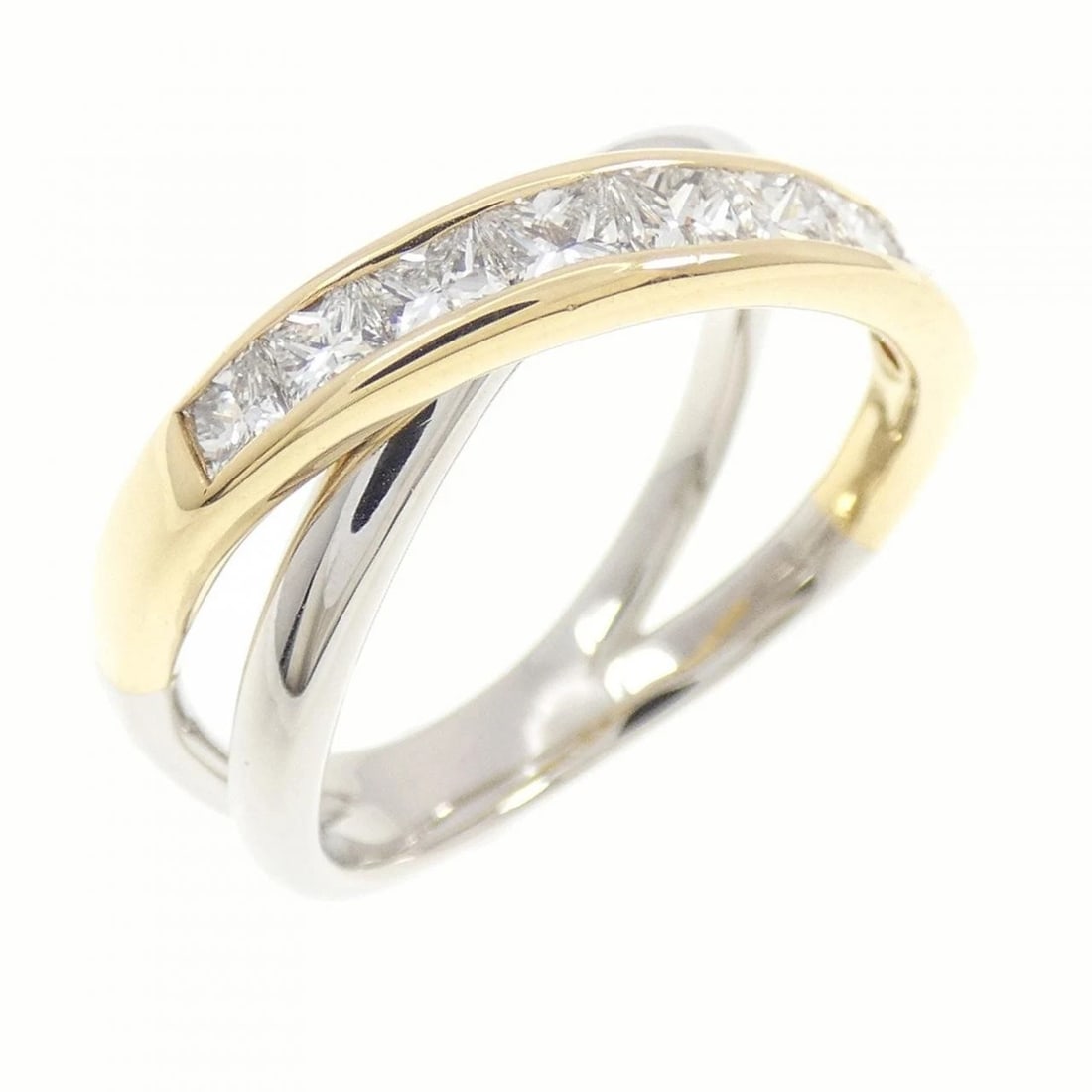 PT900 K18YG DIAMOND RING: PT900 K18YG Diamond Ring Brand: Unbranded Type: Ring Material: Platinum 900 K18 Yellow Gold, Main Stone/Creation Natural Color: platinum Size: 6.5US Accessories: None Accessories Notice: When