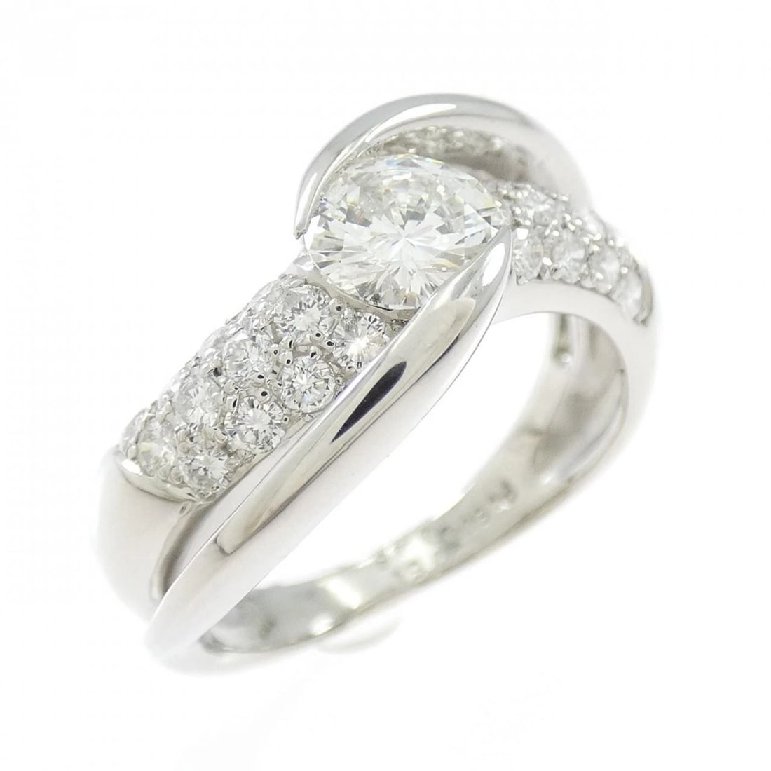PT900 DIAMOND RING: PT900 Diamond Ring Brand: Unbranded Type: Ring Material: Platinum 900, Main Stone/Creation Natural Color: platinum Size: 6.5US Accessories: None Accessories Notice: When purchasing pre-own