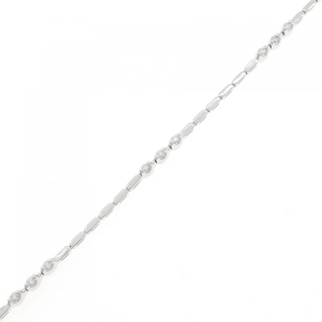 K18WG DIAMOND BRACELET: K18WG Diamond Bracelet Brand: Unbranded Type: Bracelet Material: K18 White Gold, Main Stone/Creation Natural Color: White Gold Size: 17-19cmActualSize Max W: 2.6mm Accessories: None