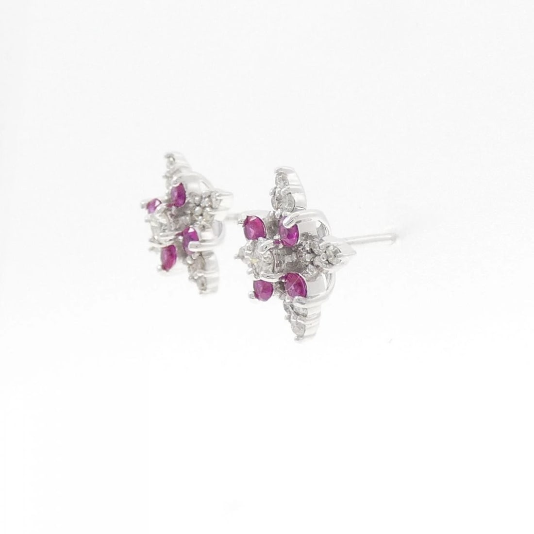 K18WG RUBY EARRINGS - 2