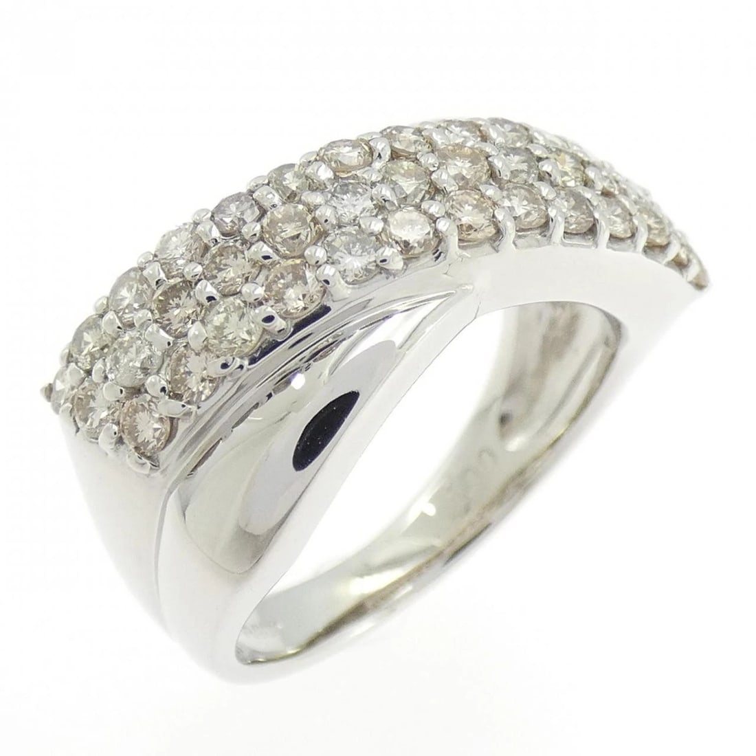 PT900 PAVE DIAMOND RING: PT900 Pave Diamond Ring Brand: Unbranded Type: Ring Material: Platinum 900, Main Stone/Creation Natural Color: platinum Size: 6.5US Accessories: None Accessories Notice: When purchasing pr