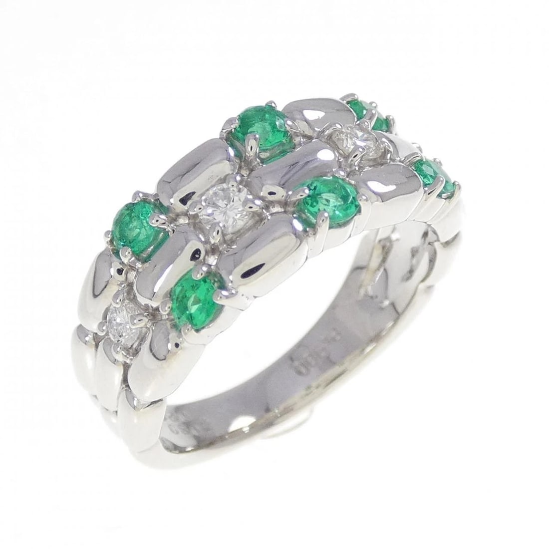 PT900 EMERALD RING: PT900 Emerald Ring Brand: Unbranded Type: Ring Material: Platinum 900, Main Stone/Creation EMERALD Color: platinum Size: 6.5uUS Accessories: None Accessories Notice: When purchasing pre-ow