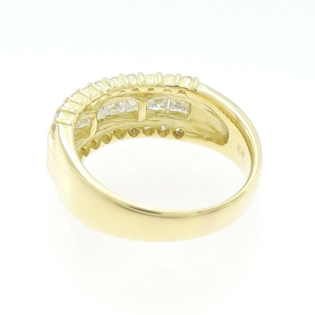 K18YG DIAMOND RING: K18YG Diamond Ring Brand: Unbranded Type: Ring Material: K18 Yellow Gold, Main Stone/Creation Natural Color: Yellow Gold Size: 6.5 (US size) Accessories: None Accessories Notice: When purc