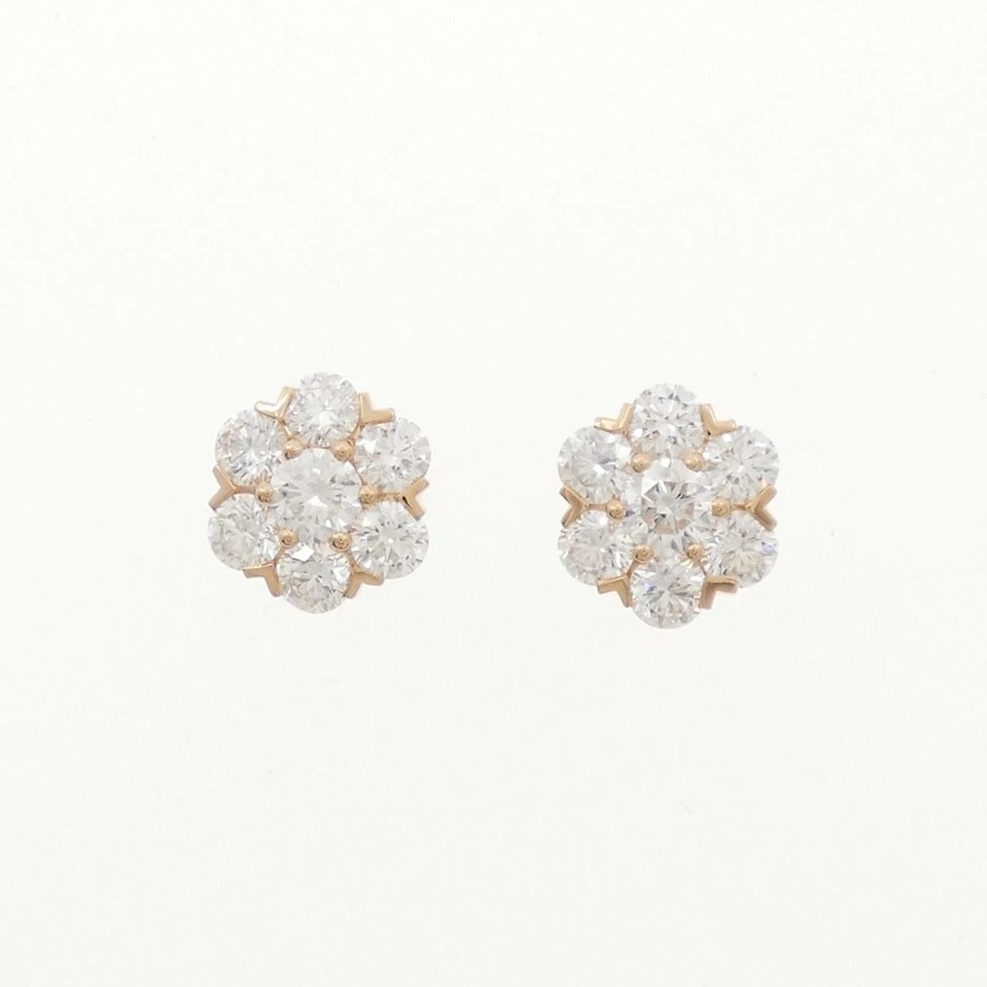 VAN CLEEF & ARPELS FLEURETTE LARGE EARRINGS: Van Cleef & Arpels Fleurette Large Earrings Brand: Van Cleef & Arpels Type: Earrings Material: 750 Pink Gold, Main Stone/Creation Natural Color: Pink Gold Size: ActualSize HxW: 9.5mmx8.8mm 