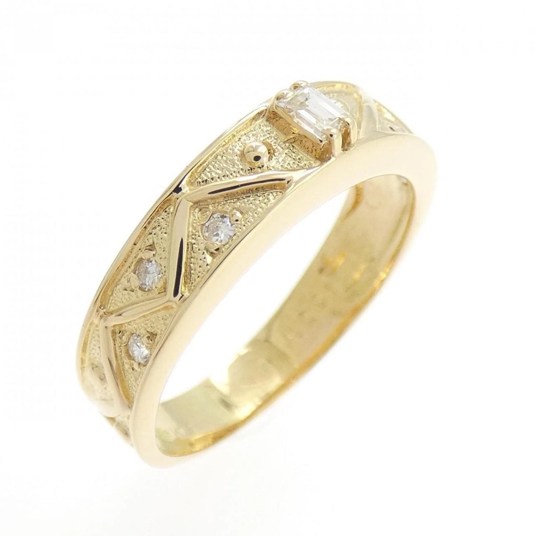 K18YG DIAMOND RING: K18YG Diamond Ring Brand: Unbranded Type: Ring Material: K18 Yellow Gold, Main Stone/Creation Natural Color: yellow gold Size: 4-4.5US Accessories: None Accessories Notice: When purchasing