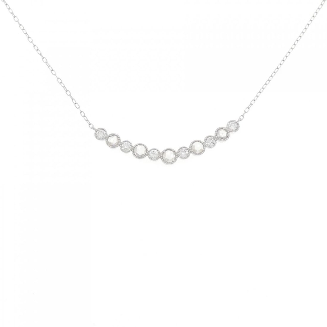 PT900 PT850 DIAMOND NECKLACE: PT900 PT850 Diamond Necklace Brand: Unbranded Type: Necklace Material: Platinum 900 Platinum 850, Main Stone/Creation Natural Color: Silver Size: 48cmActualSize Pendant top H x W: 3.8mmx33.2mm