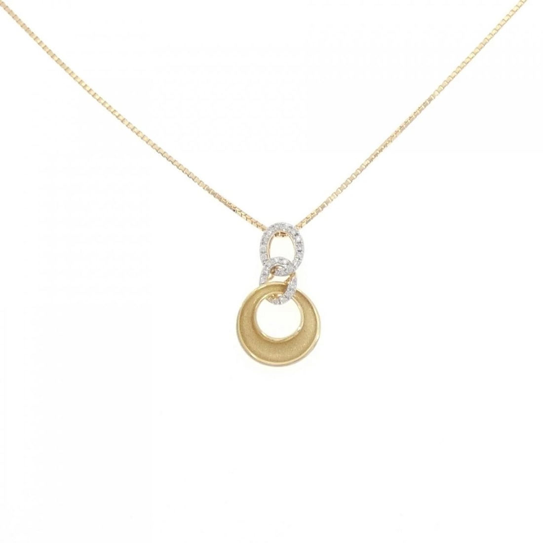 K18YG DIAMOND NECKLACE: K18YG Diamond Necklace Brand: Unbranded Type: Necklace Material: K18 Yellow Gold, Main Stone/Creation Natural Color: Yellow Gold Size: 45cmActualSize Pendant top H x W: 18.7mmx10.9mm Chain